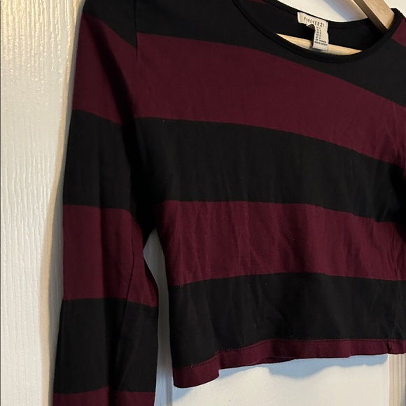Forever 21 Black and Burgundy Striped Crop Top - Picture 3 of 7